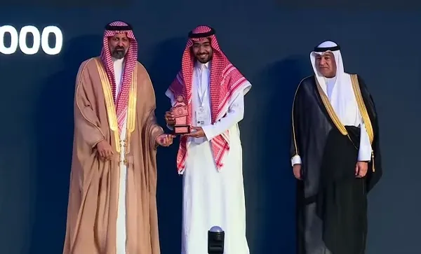 صورة هللات تمنح “عصفور” التوبي “مبلغاً محترماً” في مسابقة خليجية