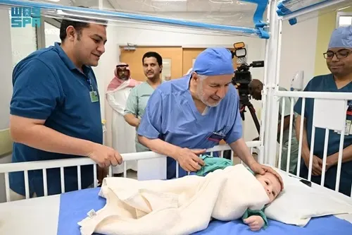نجاح فصل التوأم الطفيلي المصري “محمد جمعة” في وقت قياسي