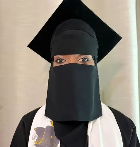 كريمة الهوساوي تحتفل بتخرجها من برنامج “المدرب الصحي”
