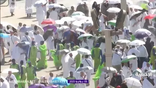 الذروة من 12 إلى 3 عصراً.. “الصحة” تحذر الحجاج من التعرض المباشر للشمس