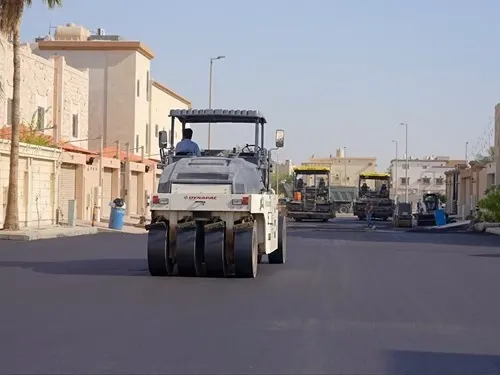 سيهات.. بدء تطوير 89 ألف متر من شوارع حي الزهور