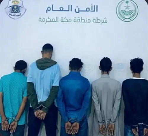 مكة.. سقوط حرامية كيابل كهربائية