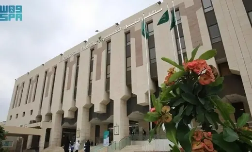 جراحة عاجلة تنقذ حاجة هندية من فشل كلوي حاد