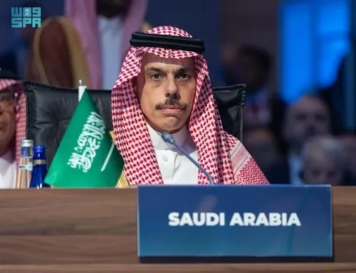 إسطنبول.. وزير الخارجية يؤكد إدانة المملكة للاعتداءات السافرة على إيران
