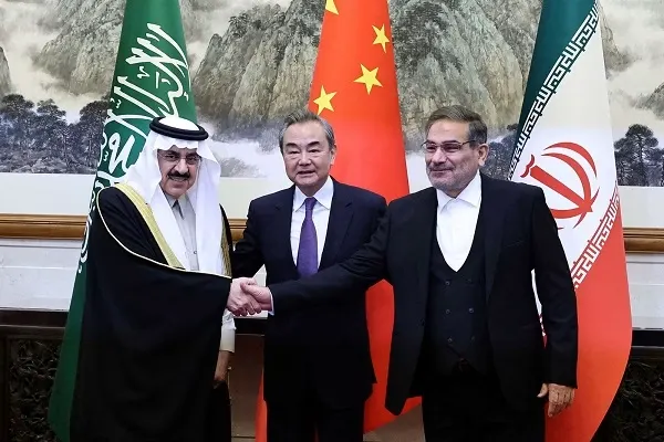 كيف نجا علي شمخاني من صواريخ إسرائيل..؟