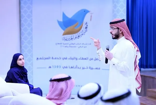 أمّ الحمام.. أسئلة 30 مشاركاً تحوم حول التعامل مع مرضى “ألزهايمر”