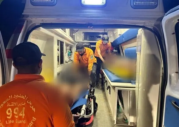جازان.. إنقاذ مواطنين من الغرق أثناء ممارستهما السباحة