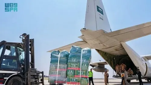 الطائرة الإغاثية السعودية الأولى لمتضرري حرائق اللاذقية تصل إلى حلب