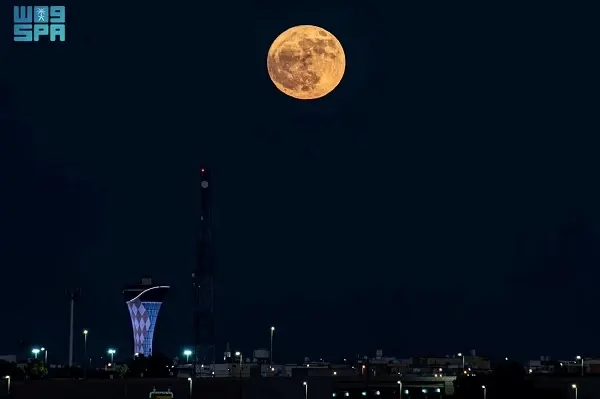 قمر الغزال