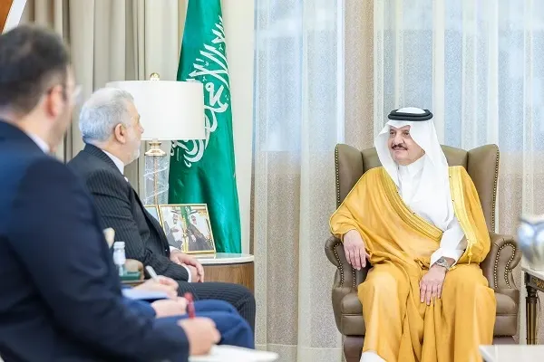 أمير الشرقية يستقبل السفير الإيراني