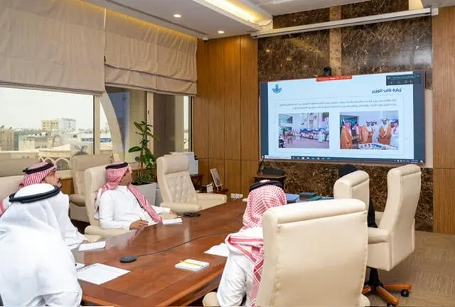 أمانة الشرقية تناقش تسوير الأراضي الفضاء بأسعار مناسبة