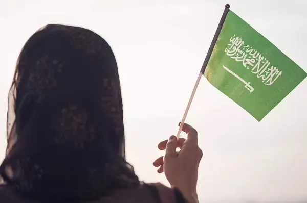 السعوديات في 2024م.. 22 براءة اختراع و 1956 جائزة رياضية و 35.3% حصلن على البكالوريوس