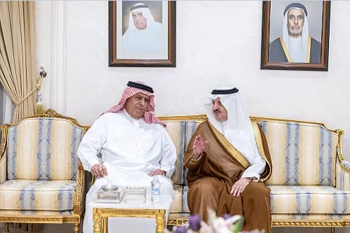 أمير الشرقية يعزي الشيخ عبدالرحمن الدوسري في شقيقه