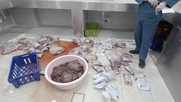 بلدية القطيف: مصادرة 369 كيلو لحم فاسد