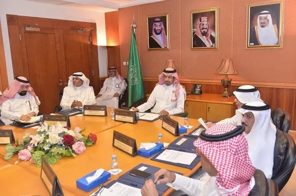 القطيف تستعد لعام دراسي جديد.. والمحافظ يشدد على “تهيئة مثالية”