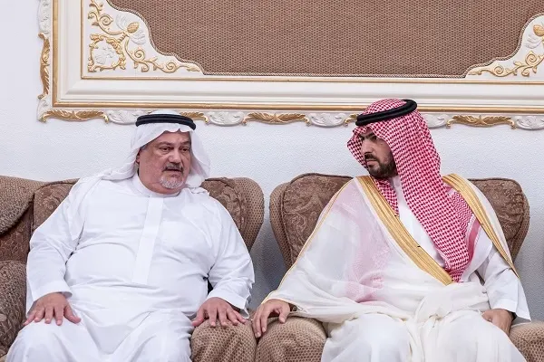 نائب أمير الشرقية يعزي أسرة القصيبي