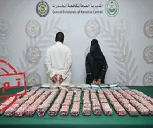 من بين 26 مجرماً.. القبض على مروّجة حشيش وحبوب في القنفذة