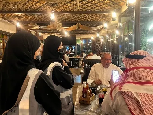 مبادرة تطوع لتأكيد “احترام” الخبز في مطاعم القطيف