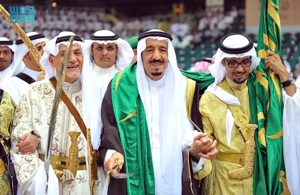 سيوف الملوك وقصائد العرضة.. حكاية وطنٍ وجذورٌ راسخة