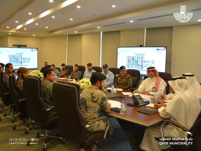 بلدية القطيف تستبق الشتاء وتستعد للأمطار من الصيف