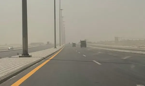 أمطار غزيرة في جازان وعسير والباحة.. وغبار في الشرقية