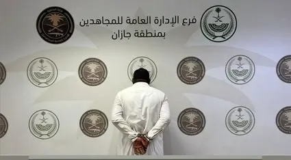 القبض على 14 مروجاً ومهرباً في جازان وعسير