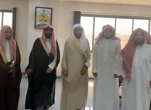 محكمة القطيف تحتفي باليوم الوطني وتكرم موظفيها ورئيسها السابق