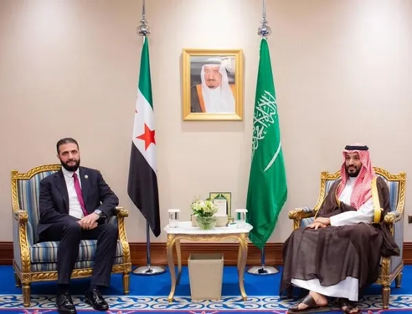 قمة الدوحة.. ولي العهد يلتقي قادة دول عربية وإسلامية
