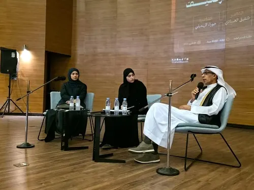 بين العبادي والهميلي.. أسرار الشعر ملقاة على الرصيف