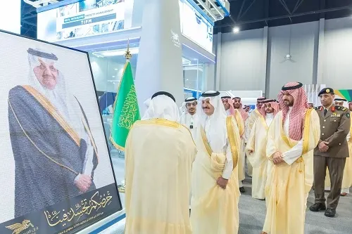 أمير الشرقية يفتتح معرض وظائف 2025