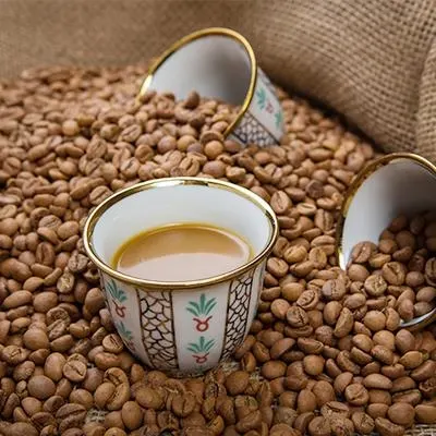 القهوة حرام لأنها “خمر”.. هكذا بدأت القصة في مكة