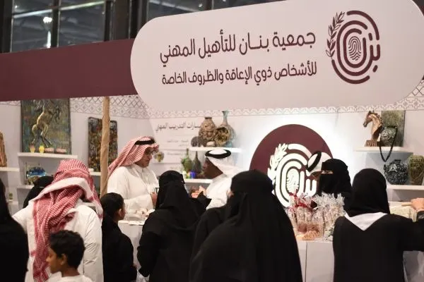 بـ 2800 قطعة.. “بنان” تحكي قصة تمكين ذوي الإعاقة في “معرض الحرف”