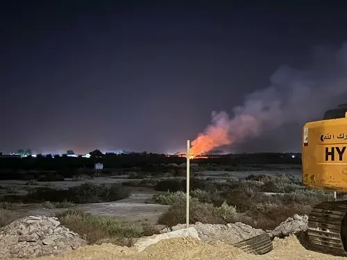 إخماد حريق مزارع في صفوى