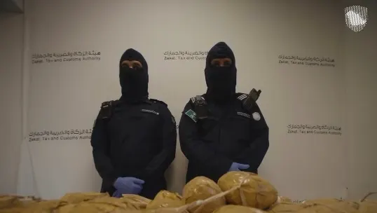 في منفذ الربع الخالي.. شاحنة ملغومة بـ 19 كيلو “شبو”