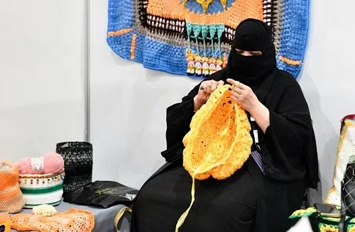 معرض الحرف: أعمال يدوية تحولت إلى دخل مستدام