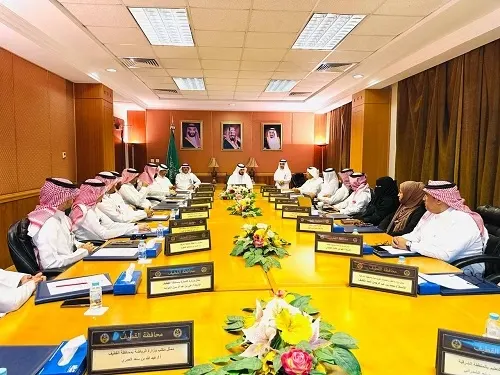 برئاسة “السيف”.. محلي القطيف يستعرض مشاريع 2025 ومقترح السوق البحري
