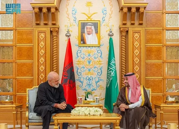 ولي العهد يلتقي رؤساء ومسؤولي 7 دول