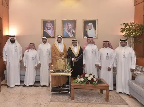 السيف يطلع على أنشطة ومشاريع جمعيتي حلة محيش وأم الحمام