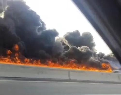 غرب القطيف.. حريق ناقلة وقود في طريق أبو حدرية
