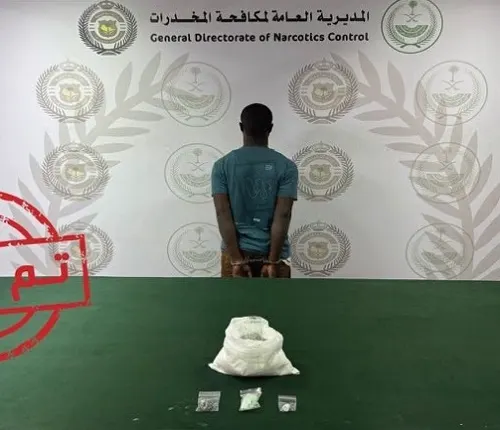 القبض على 26 مروجاً ومهرباً في 4 مناطق