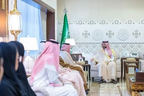 نائب أمير الشرقية استقبل جمعية علوم العمران واستطلع مبادراتها