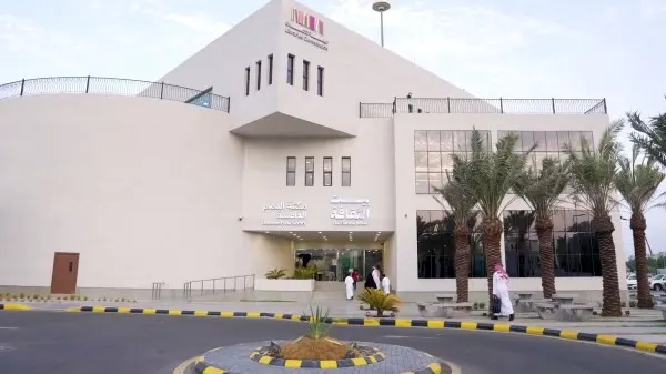الماجد والثقفي يقدمان “الحكاية بلغتين” في بيت الثقافة