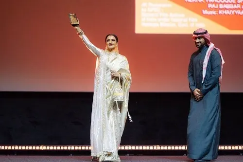 مهرجان البحر الأحمر.. ليلة تكريم للممثلة الهندية “ريخا”