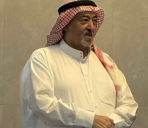 شاكر البيش في غيبوبة.. ينتظر متبرعاً بكلى وكبد