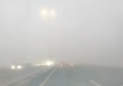 الضباب يغطي القطيف ومدن الساحل الشرقي