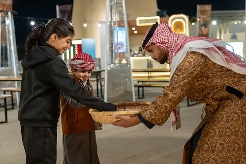 الرامس.. مهرجان المأكولات الشعبية مستمر حتى الثلاثاء