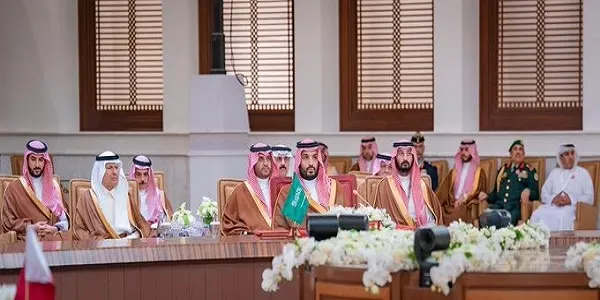 ولي العهد في البحرين.. 5 قرارات خليجية و9 اتفاقيات بين الرياض والمنامة