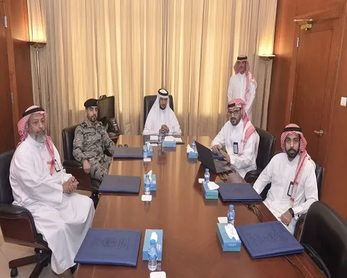«تراحم الشرقية» تستعرض مبادراتها أمام محافظ القطيف