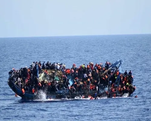 مياه المتوسط تبتلع 14 مهاجراً مصريًا قرب جزيرة كريت