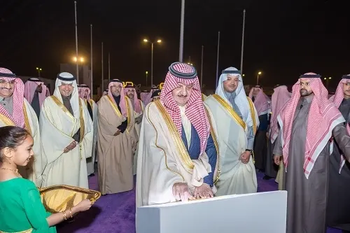 أمير الشرقية يطلق مهرجان تمور الأحساء المصنّعة